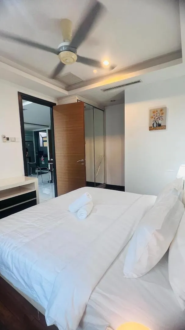 Kl Homestay At Casa Residency- Walk To Lalaport & Lrt Kuala Lumpur 0*,  Malaysia