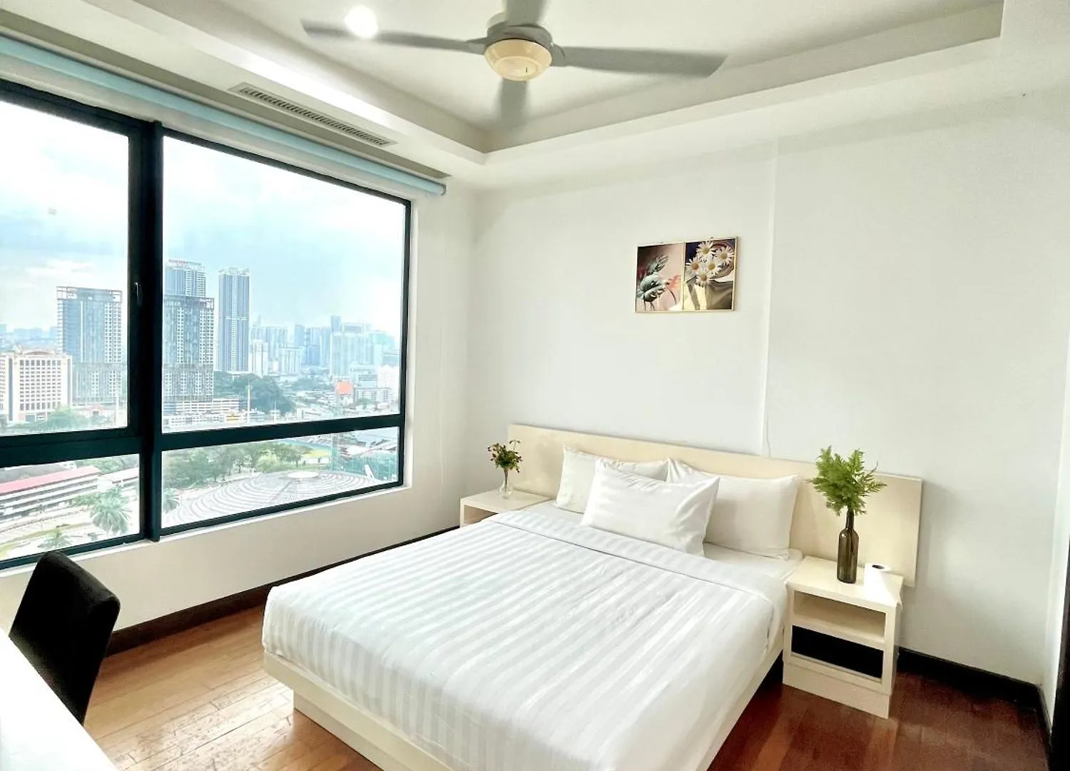 Kl Homestay At Casa Residency- Walk To Lalaport & Lrt contacts